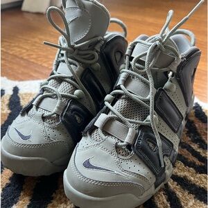 Nike Air Uptempo size 4.5 youth GS